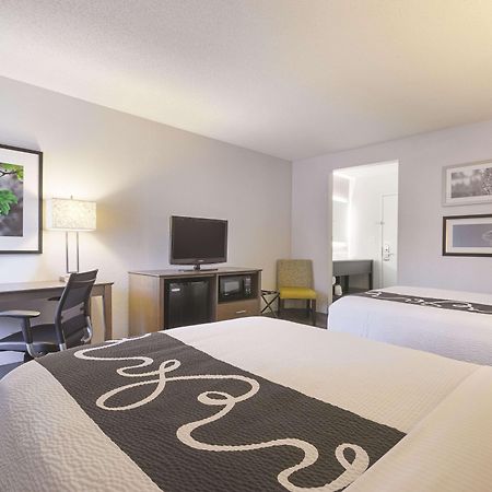 La Quinta By Wyndham Hartford Bradley Airport Windsor Locks Exterior foto