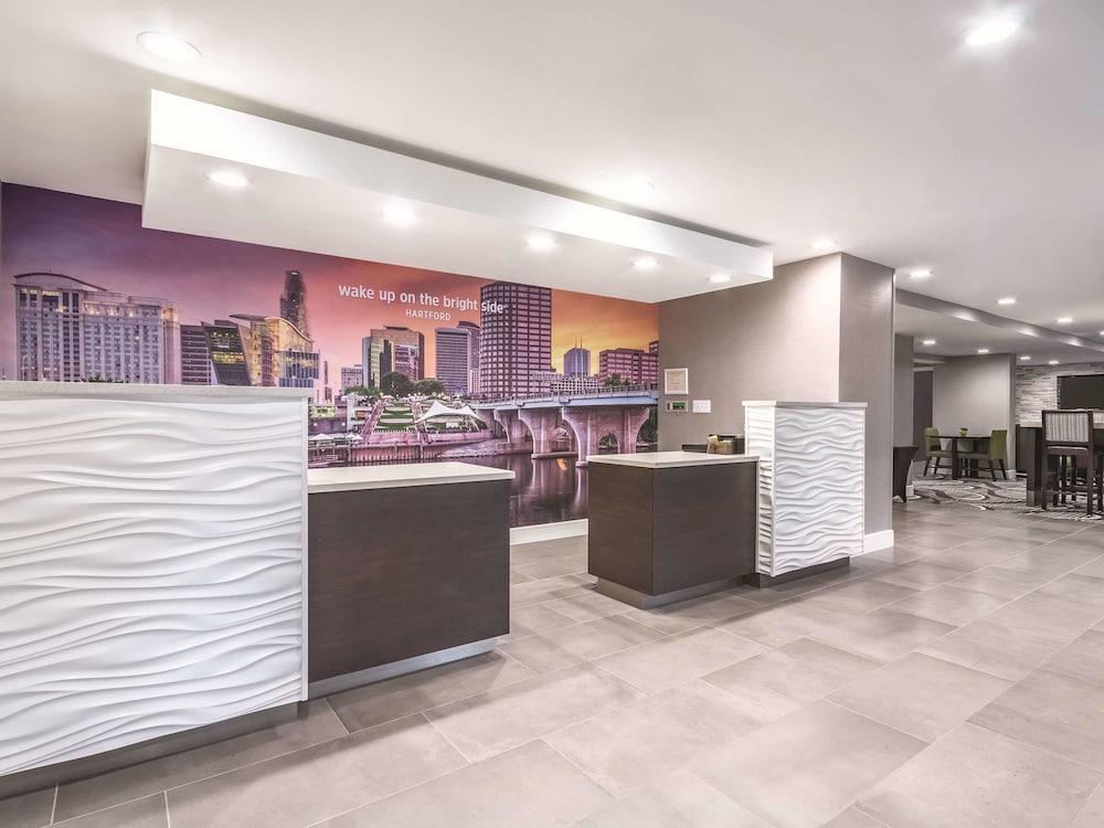 La Quinta By Wyndham Hartford Bradley Airport Windsor Locks Exterior foto